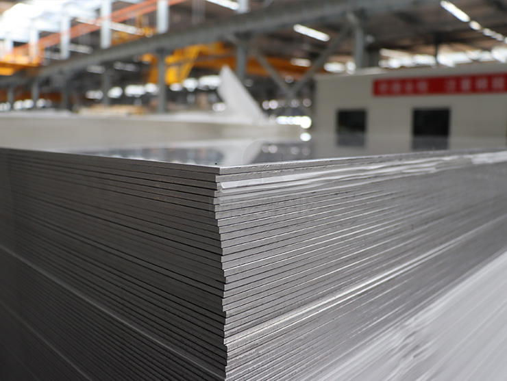 同批次材料的铝板价格却不一样？